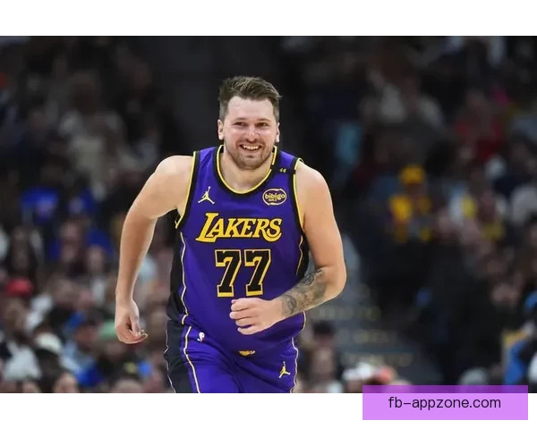 东契奇约翰逊荣膺月最佳文班连续三次摘最佳防守奖 东契奇约翰逊荣膺月最佳文班连续三次摘最佳防守奖